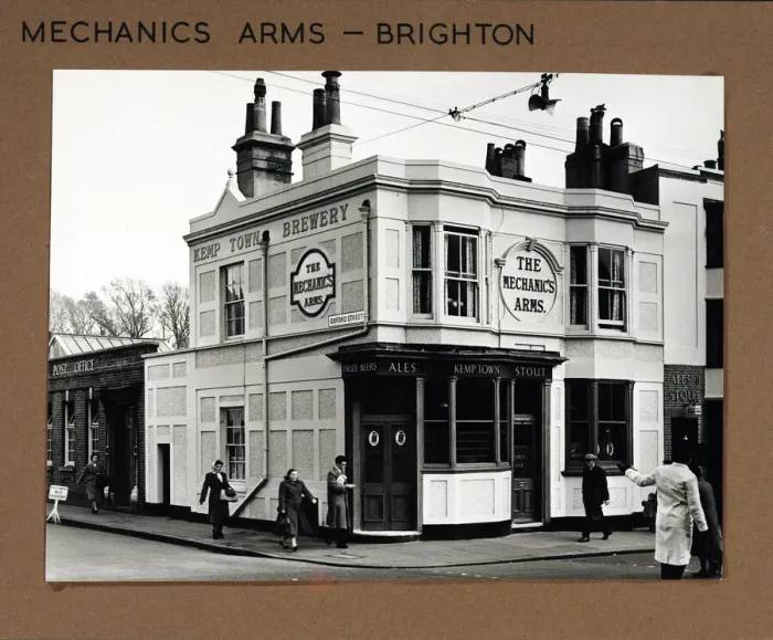 Framed Print : Photograph of Mechanics Arms, Brighton, Sussex Framed Print : Photograph of Mechanics Arms, Brighton, Sussex