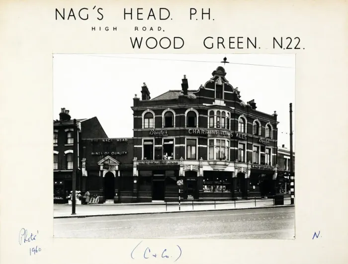 Framed Print : Photograph of Nags Head PH, Wood Green, London Framed Print : Photograph of Nags Head PH, Wood Green, London