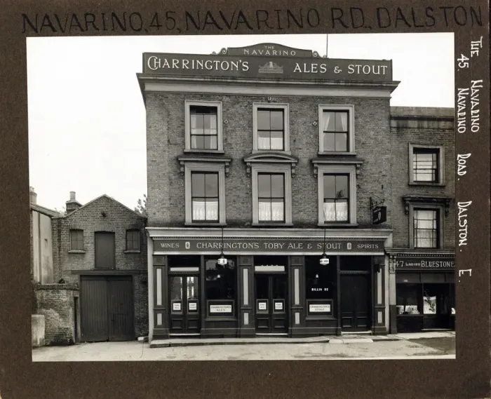 Framed Print : Photograph of Navarino PH, Dalston, London Framed Print : Photograph of Navarino PH, Dalston, London