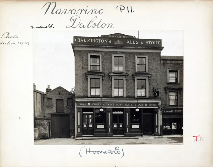 Framed Print : Photograph of Navarino PH, Dalston, London Framed Print : Photograph of Navarino PH, Dalston, London