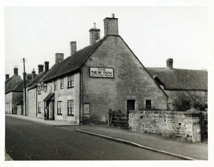 Framed Print : Photograph of New Inn, Somerton, Somerset Framed Print : Photograph of New Inn, Somerton, Somerset