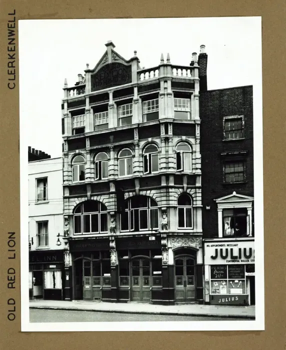 Framed Print : Photograph of Old Red Lion PH, Clerkenwell, London Framed Print : Photograph of Old Red Lion PH, Clerkenwell, London
