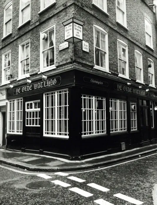 Framed Print : Photograph of Olde Watling PH, Bow, London Framed Print : Photograph of Olde Watling PH, Bow, London