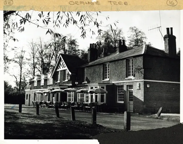 Framed Print : Photograph of Orange Tree PH, Totteridge, London Framed Print : Photograph of Orange Tree PH, Totteridge, London