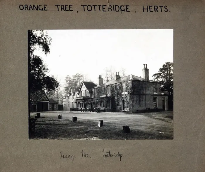 Framed Print : Photograph of Orange Tree PH, Totteridge, London Framed Print : Photograph of Orange Tree PH, Totteridge, London