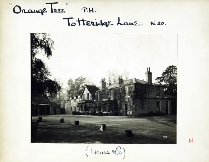 Framed Print : Photograph of Orange Tree PH, Totteridge, London Framed Print : Photograph of Orange Tree PH, Totteridge, London