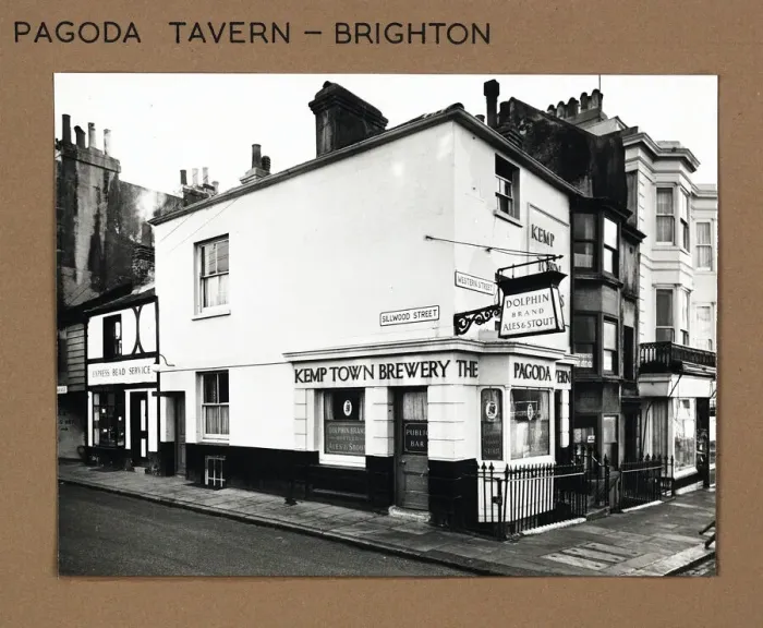 Framed Print : Photograph of Pagoda Tavern, Brighton, Sussex