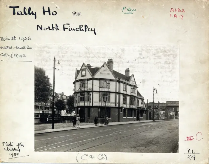 Framed Print : Photograph of Park Road Hotel, North Finchley (New), London Framed Print : Photograph of Park Road Hotel, North Finchley (New), London
