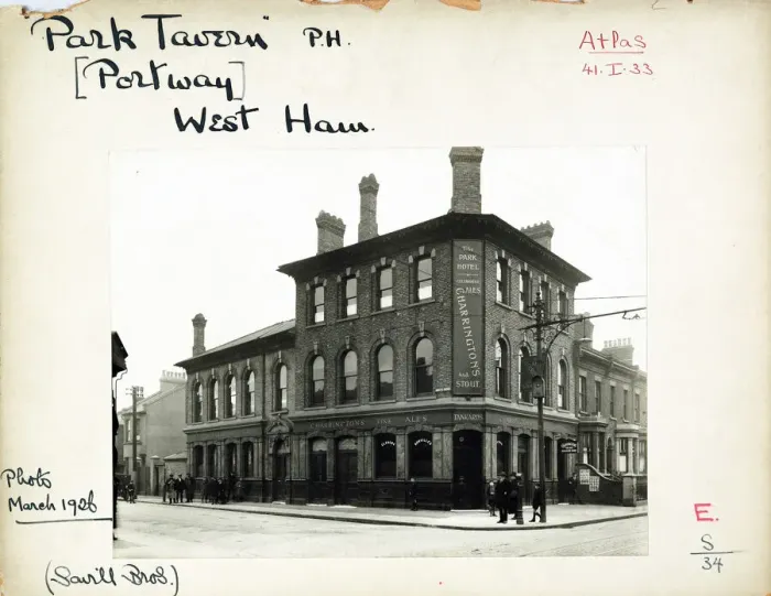 Framed Print : Photograph of Park Tavern, West Ham, London Framed Print : Photograph of Park Tavern, West Ham, London
