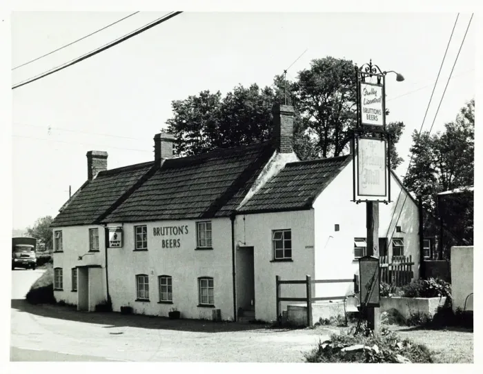 Framed Print : Photograph of Pecking Mill PH, Evercreech, Somerset Framed Print : Photograph of Pecking Mill PH, Evercreech, Somerset