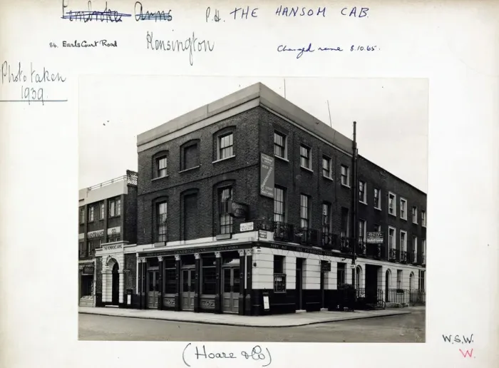 Framed Print : Photograph of Pembroke PH, Kensington, London Framed Print : Photograph of Pembroke PH, Kensington, London