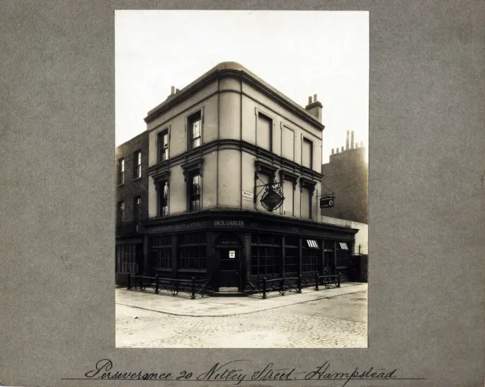 Framed Print : Photograph of Perseverance PH, Euston, London Framed Print : Photograph of Perseverance PH, Euston, London