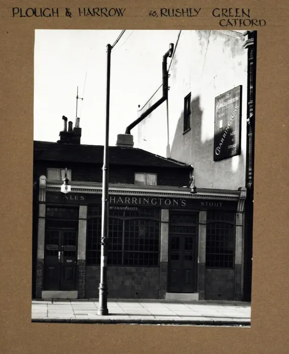 Framed Print : Photograph of Plough & Harrow PH, Catford, London Framed Print : Photograph of Plough & Harrow PH, Catford, London