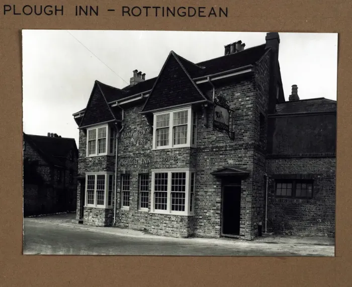 Framed Print : Photograph of Plough Inn, Rottingdean, Sussex Framed Print : Photograph of Plough Inn, Rottingdean, Sussex