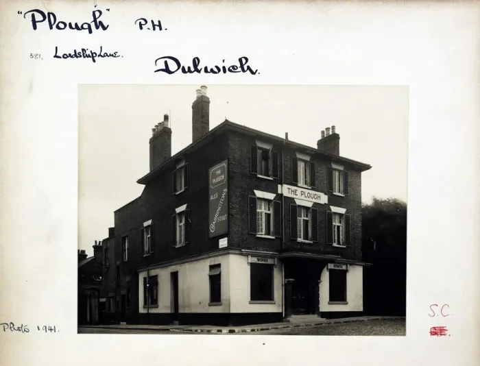 Framed Print : Photograph of Plough PH, Dulwich, London Framed Print : Photograph of Plough PH, Dulwich, London
