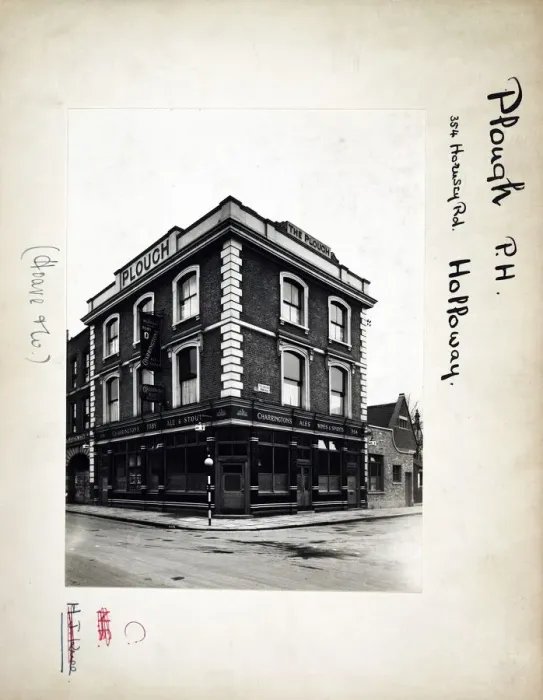 Framed Print : Photograph of Plough PH, Holloway, London Framed Print : Photograph of Plough PH, Holloway, London