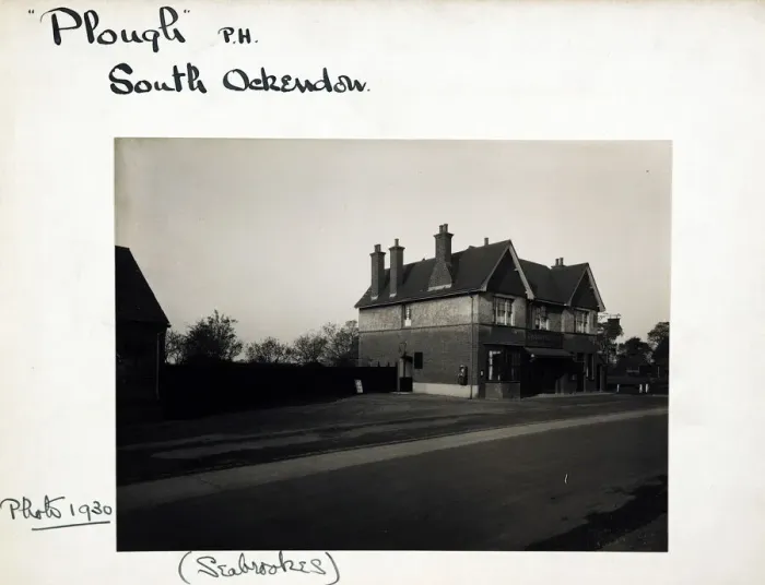 Framed Print : Photograph of Plough PH, South Ockendon, Essex Framed Print : Photograph of Plough PH, South Ockendon, Essex