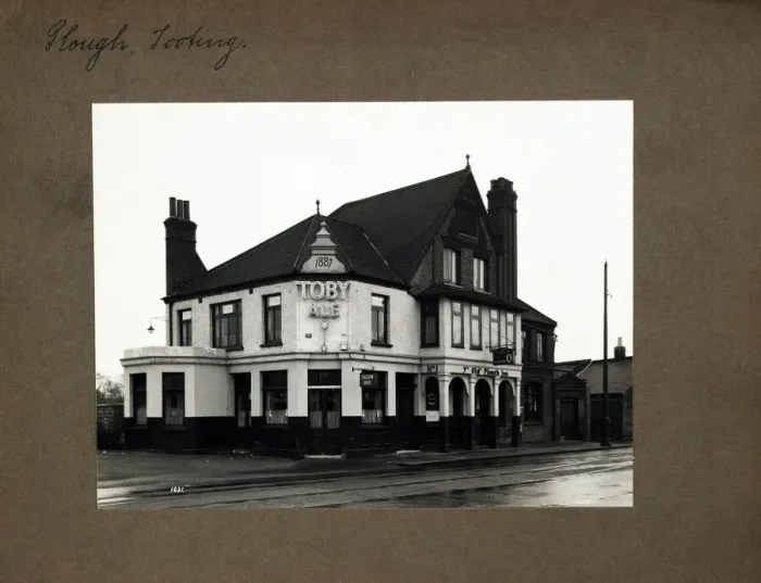 Framed Print : Photograph of Plough PH, Tooting, London Framed Print : Photograph of Plough PH, Tooting, London