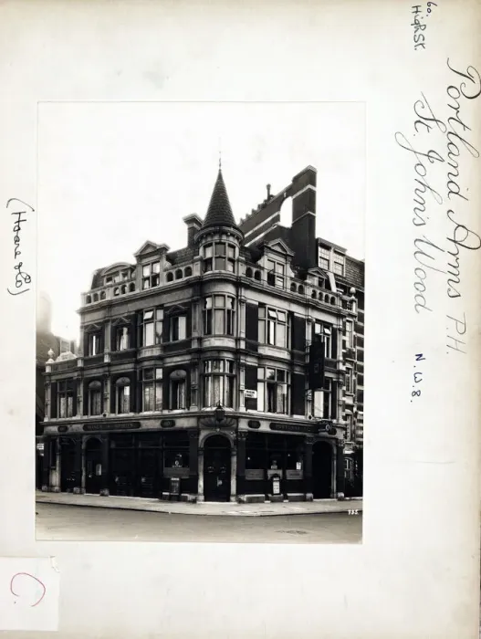 Framed Print : Photograph of Portland Arms, St Johns Wood, London Framed Print : Photograph of Portland Arms, St Johns Wood, London