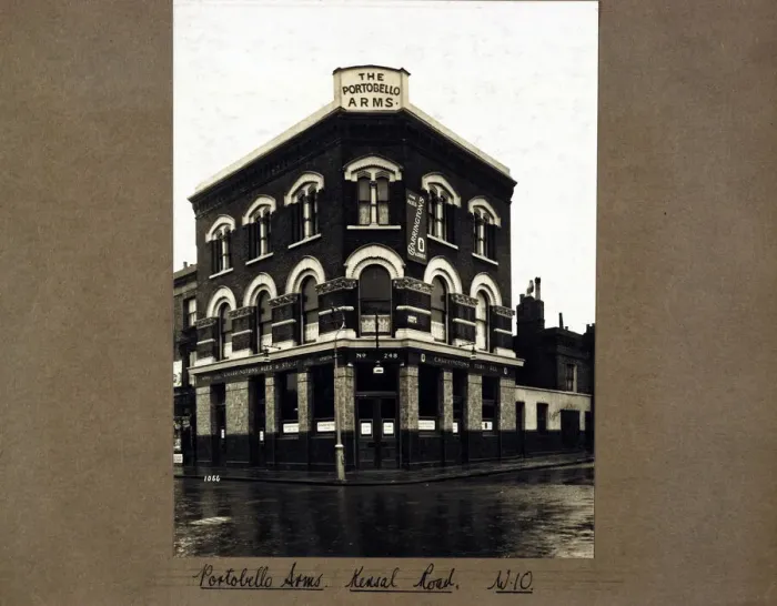 Framed Print : Photograph of Portobello Arms, Kensal Town, London Framed Print : Photograph of Portobello Arms, Kensal Town, London