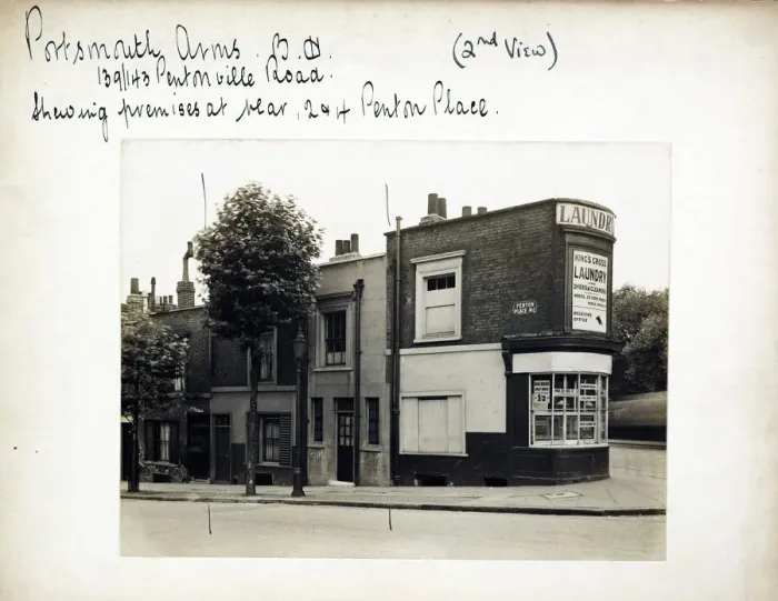 Framed Print : Photograph of Portsmouth Arms, Pentonville, London Framed Print : Photograph of Portsmouth Arms, Pentonville, London
