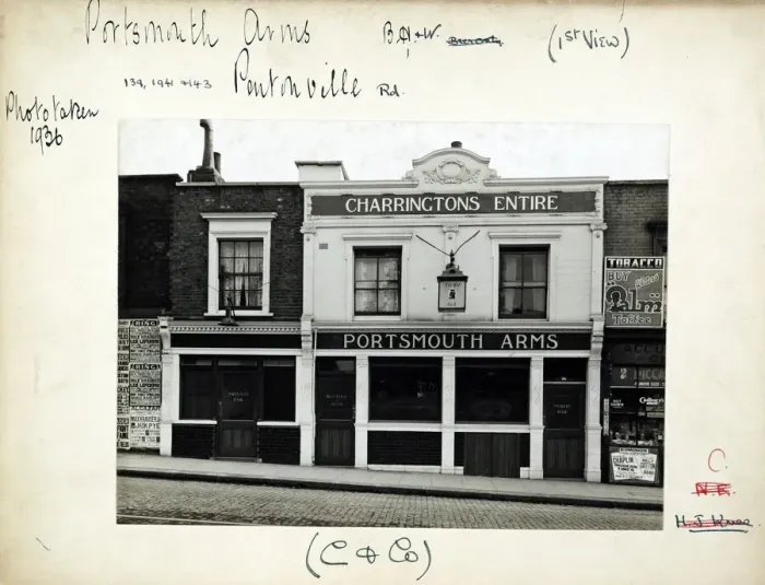 Framed Print : Photograph of Portsmouth Arms, Pentonville, London Framed Print : Photograph of Portsmouth Arms, Pentonville, London