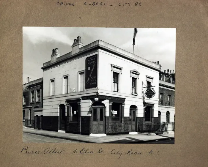 Framed Print : Photograph of Prince Albert PH, Islington, London Framed Print : Photograph of Prince Albert PH, Islington, London