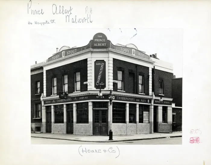 Framed Print : Photograph of Prince Albert PH, Walworth, London Framed Print : Photograph of Prince Albert PH, Walworth, London