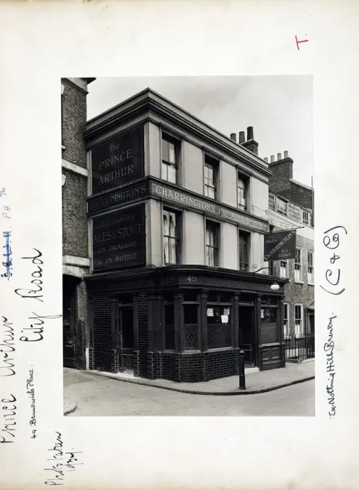 Framed Print : Photograph of Prince Arthur PH, City Road, London Framed Print : Photograph of Prince Arthur PH, City Road, London