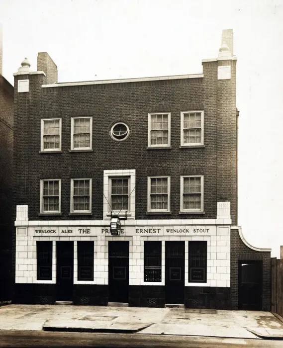 Framed Print : Photograph of Prince Ernest PH, Shoreditch, London Framed Print : Photograph of Prince Ernest PH, Shoreditch, London