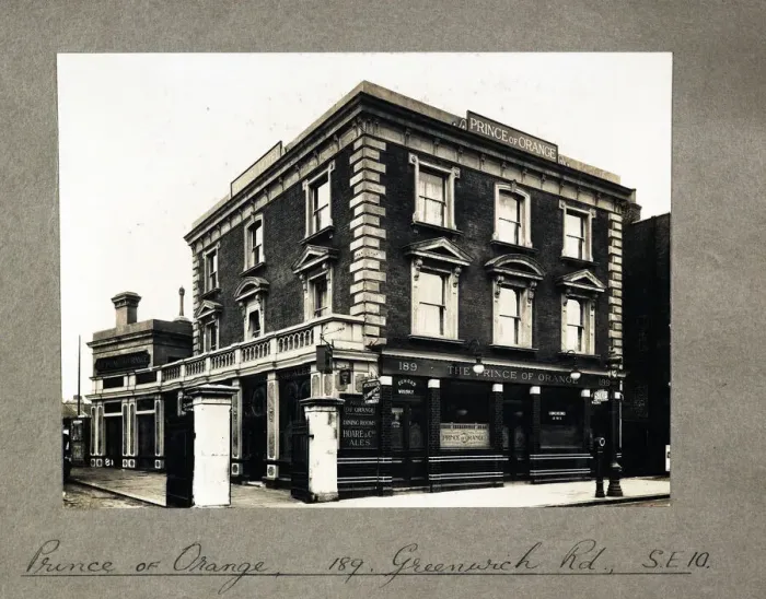 Framed Print : Photograph of Prince Of Orange PH, Greenwich, London Framed Print : Photograph of Prince Of Orange PH, Greenwich, London
