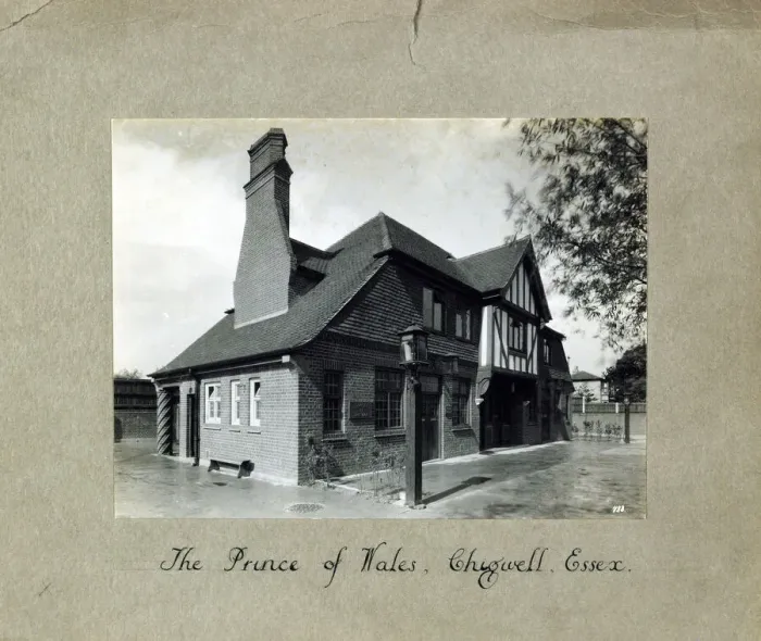 Framed Print : Photograph of Prince Of Wales PH, Chigwell (Old), Essex Framed Print : Photograph of Prince Of Wales PH, Chigwell (Old), Essex