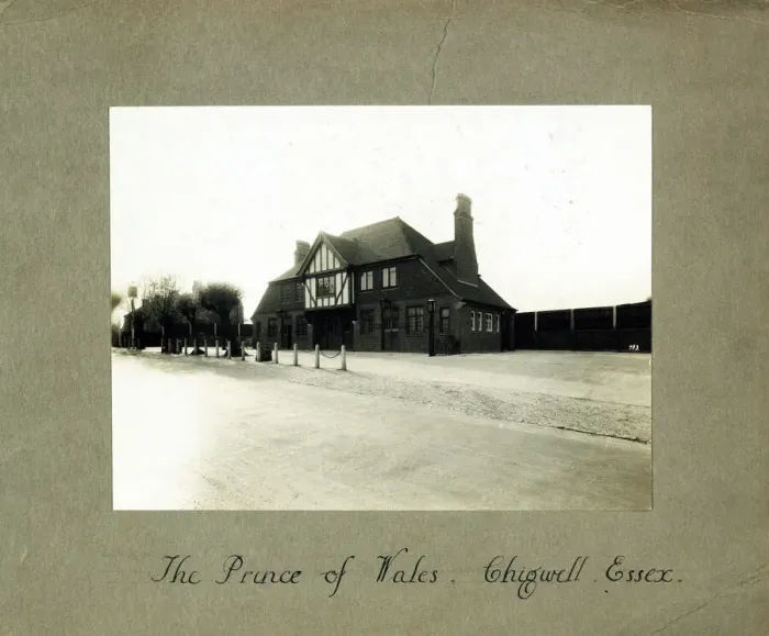 Framed Print : Photograph of Prince Of Wales PH, Chigwell (Old), Essex Framed Print : Photograph of Prince Of Wales PH, Chigwell (Old), Essex