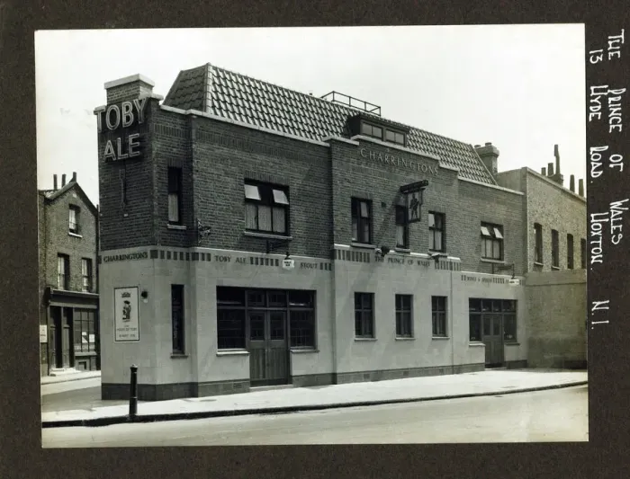 Framed Print : Photograph of Prince Of Wales PH, Hoxton (Hyde Road), London Framed Print : Photograph of Prince Of Wales PH, Hoxton (Hyde Road), London