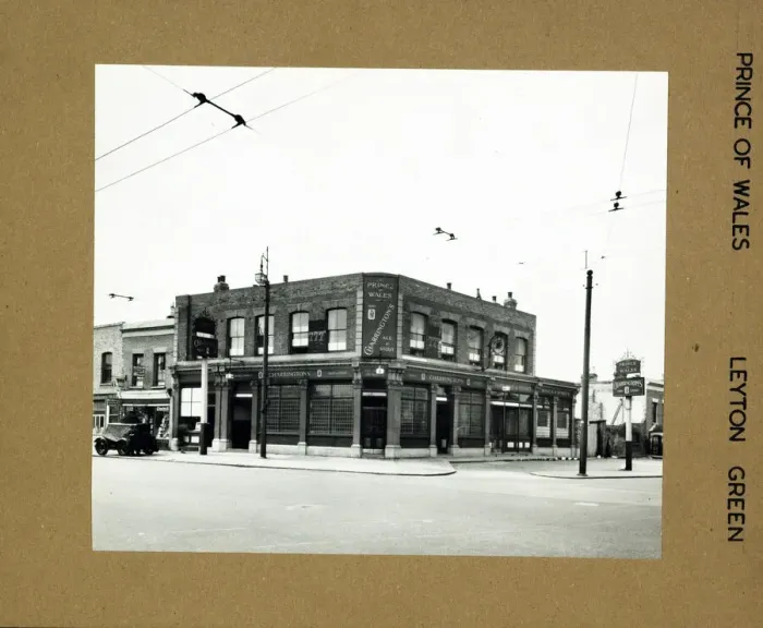 Framed Print : Photograph of Prince Of Wales PH, Leyton Green, London Framed Print : Photograph of Prince Of Wales PH, Leyton Green, London