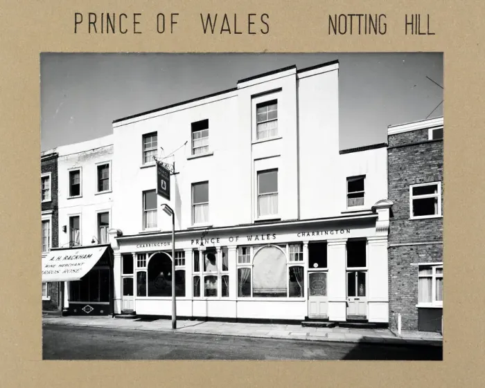 Framed Print : Photograph of Prince Of Wales PH, Notting Hill, London Framed Print : Photograph of Prince Of Wales PH, Notting Hill, London