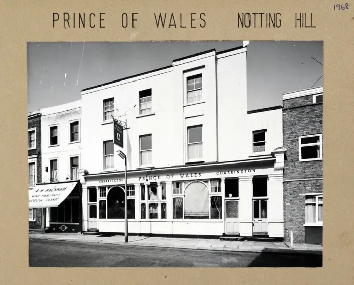 Framed Print : Photograph of Prince Of Wales PH, Notting Hill, London Framed Print : Photograph of Prince Of Wales PH, Notting Hill, London