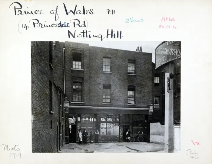 Framed Print : Photograph of Prince Of Wales PH, Notting Hill, London Framed Print : Photograph of Prince Of Wales PH, Notting Hill, London