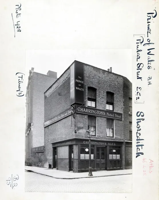 Framed Print : Photograph of Prince Of Wales PH, Shoreditch, London Framed Print : Photograph of Prince Of Wales PH, Shoreditch, London