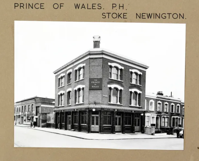 Framed Print : Photograph of Prince Of Wales PH, Stoke Newington, London Framed Print : Photograph of Prince Of Wales PH, Stoke Newington, London