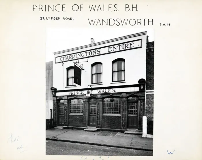 Framed Print : Photograph of Prince Of Wales PH, Wandsworth, London Framed Print : Photograph of Prince Of Wales PH, Wandsworth, London