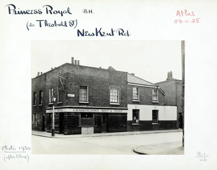 Framed Print : Photograph of Princess Royal PH, New Kent Road, London Framed Print : Photograph of Princess Royal PH, New Kent Road, London