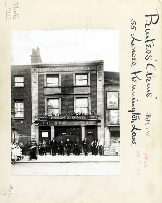 Framed Print : Photograph of Printers Arms, Kennington, London Framed Print : Photograph of Printers Arms, Kennington, London