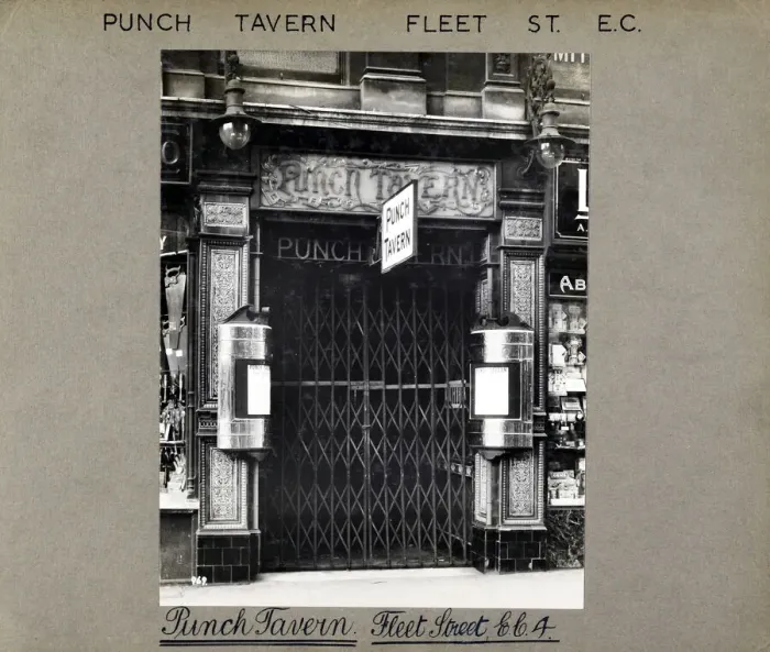 Framed Print : Photograph of Punch Tavern, City, London Framed Print : Photograph of Punch Tavern, City, London