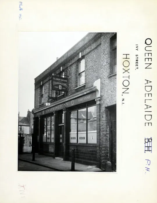 Framed Print : Photograph of Queen Adelaide PH, Hoxton, London Framed Print : Photograph of Queen Adelaide PH, Hoxton, London
