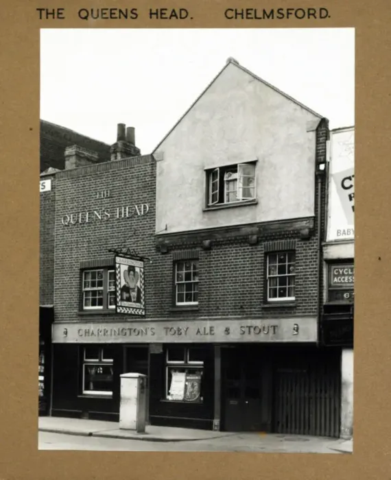 Framed Print : Photograph of Queens Head PH, Chelmsford, Essex Framed Print : Photograph of Queens Head PH, Chelmsford, Essex