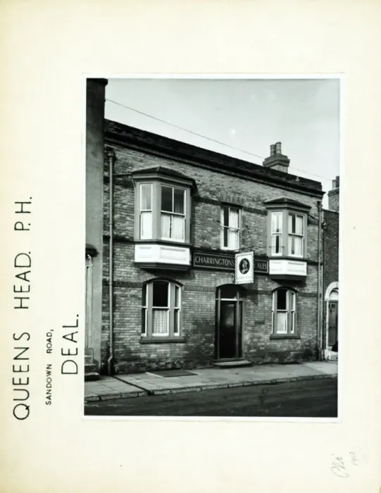 Framed Print : Photograph of Queens Head PH, Deal, Kent Framed Print : Photograph of Queens Head PH, Deal, Kent