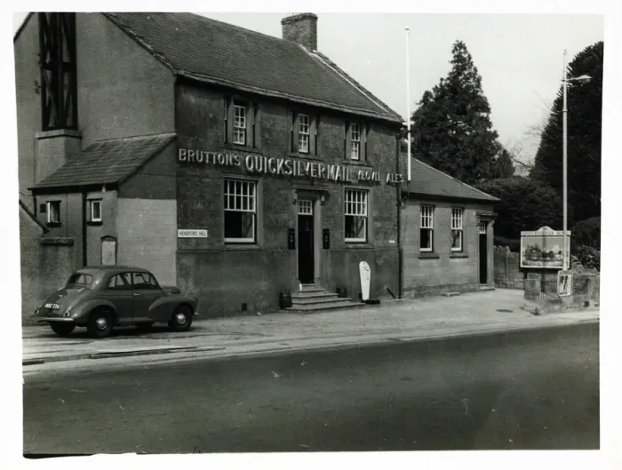 Framed Print : Photograph of Quicksilver Inn, Yeovil, Somerset Framed Print : Photograph of Quicksilver Inn, Yeovil, Somerset