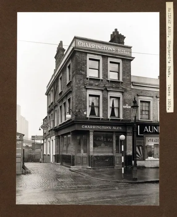 Framed Print : Photograph of Railway Arms, Shepherds Bush, London Framed Print : Photograph of Railway Arms, Shepherds Bush, London