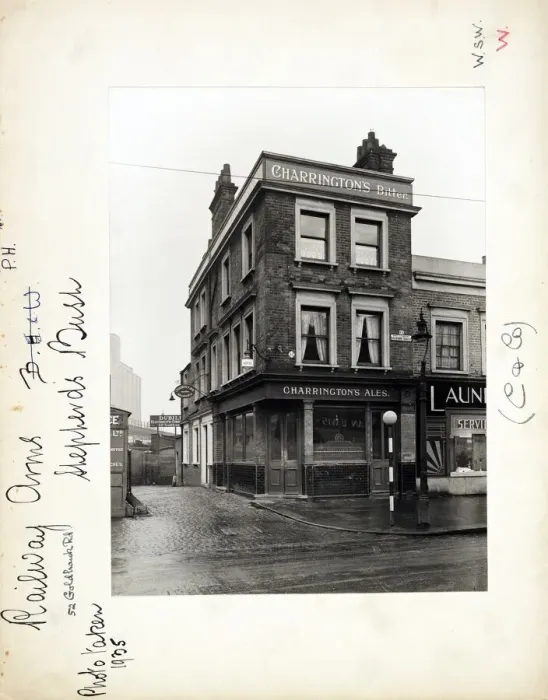 Framed Print : Photograph of Railway Arms, Shepherds Bush, London Framed Print : Photograph of Railway Arms, Shepherds Bush, London